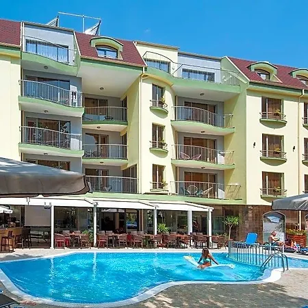 Mariner Hotel *
